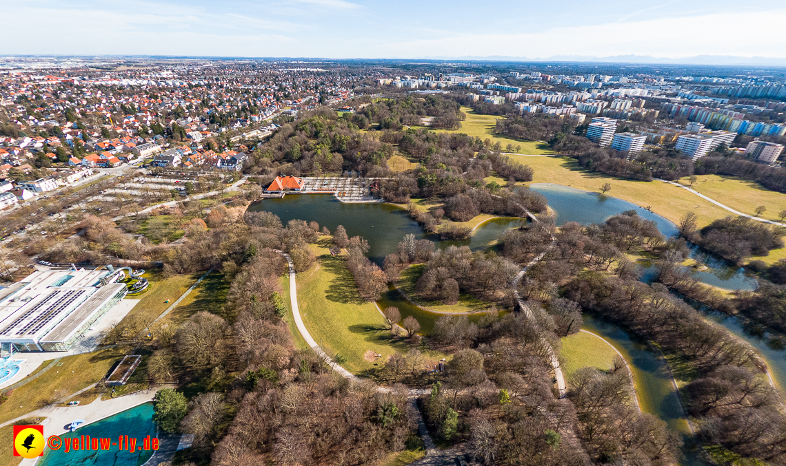 20.02.2023 -  Ostparksee und Schule am Strehleranger mit Umgebung in Neuperlach